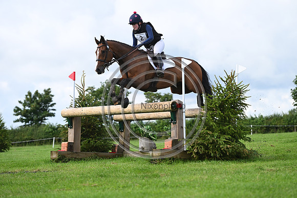 Emily Barrett_OAKFIELD COOLEY_BHT_PN22_81891