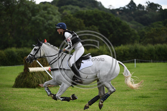 Grace Botterell_DIAMOND PIPPIN_BHT_PN22_82568