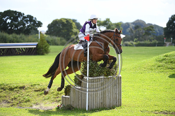 Georgie Campbell_SPEEDWELL_BHT_PN22_82686