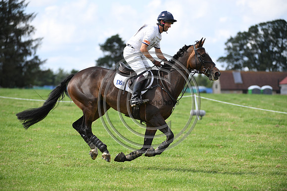 Harry Meade_CAVALIER CRYSTAL_BHT_PN22_82674