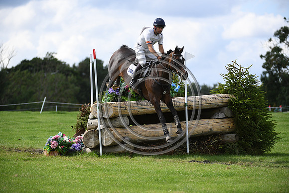 Harry Meade_CAVALIER CRYSTAL_BHT_PN22_82671