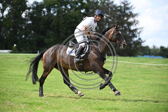 Harry Meade_CAVALIER CRYSTAL_BHT_PN22_82673