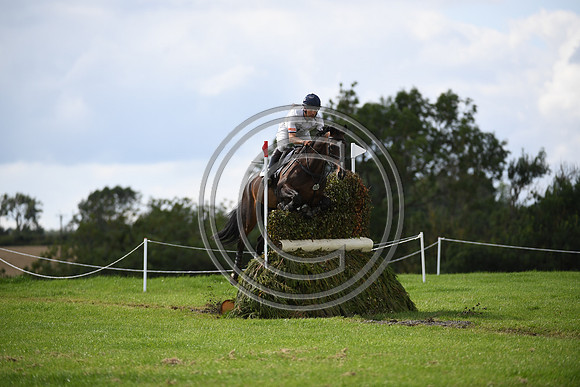 Harry Meade_CAVALIER CRYSTAL_BHT_PN22_82666