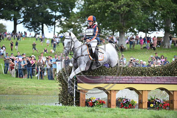 Janneke BOONZAAIJER_ACSI CHAMP DE TAILLEUR_EUR3DE23_91523
