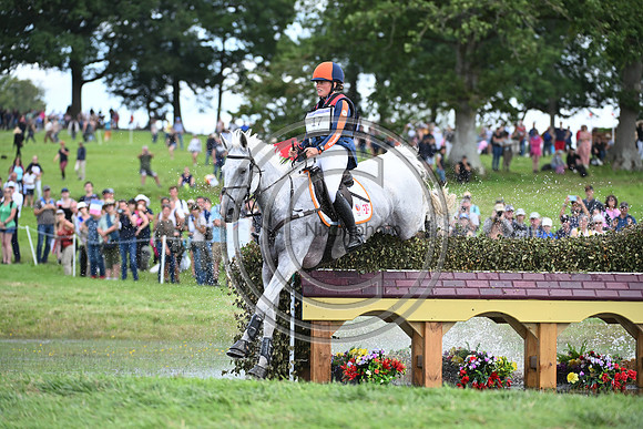 Janneke BOONZAAIJER_ACSI CHAMP DE TAILLEUR_EUR3DE23_91524