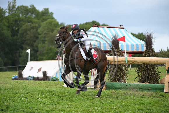 Nadja MINDER_TOBLERONE_EUR3DE23_92279