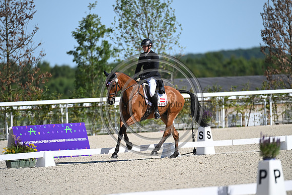 Daniel DUNST_CHEVALIER 97_Eur3DE23_87211