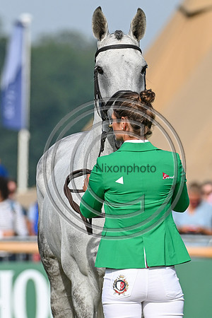 Sophie Fouracre_Lordana VH Leysehof Z_DBHT_100704