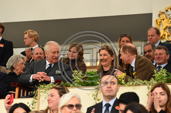 RoyalBox_RWHS_PN23_16014