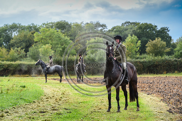 Grafton_Hunting_PN23_14300