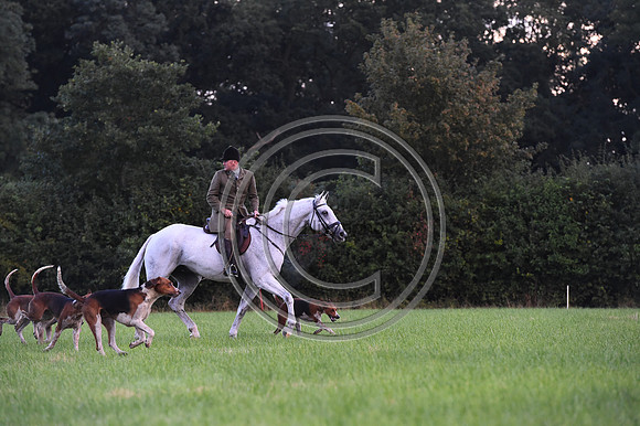 Grafton_Hunting_PN23_14374