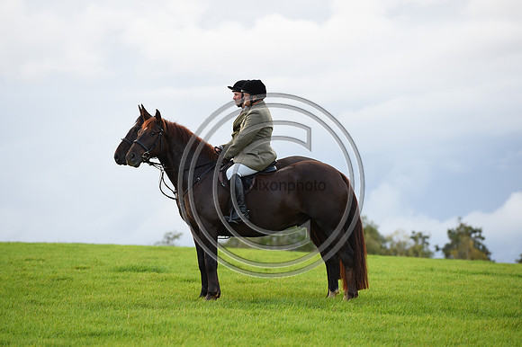 Grafton_Hunting_PN23_14343