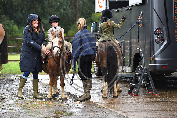 Grafton_Hunting_PN23_14265