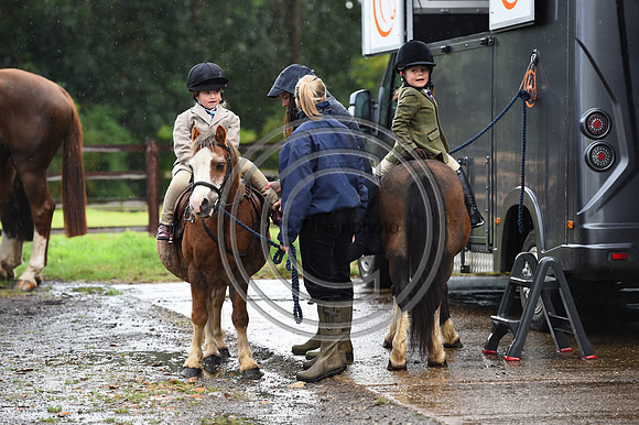 Grafton_Hunting_PN23_14264