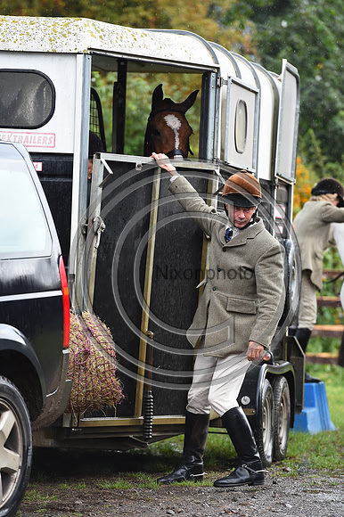Grafton_Hunting_PN23_14263