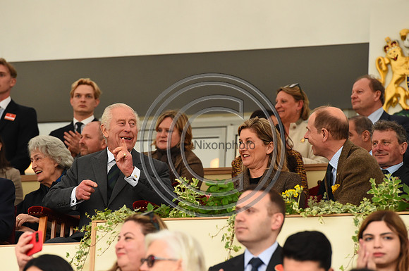 RoyalBox_RWHS_PN23_16016