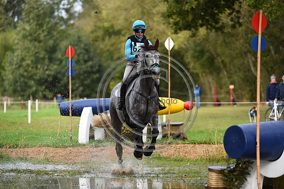 IzzyTAYLOR_BARRINGTON ALICE_LeLion_PN23_106185