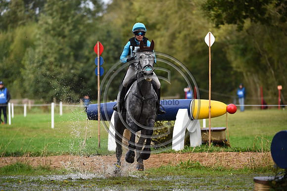 IzzyTAYLOR_BARRINGTON ALICE_LeLion_PN23_106181