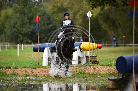 Mollie SUMMERLAND_MOJO_LeLion_PN23_106028