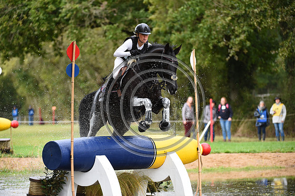 Kristyna KRAKOVSKA_COMPLICATION_LeLion_PN23_105844
