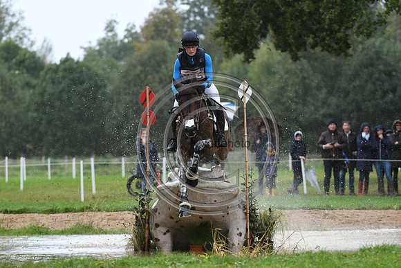 Caroline HARRIS_COOLEY MOSSTOWN_LeLion_PN23_106956