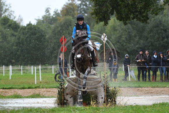 Caroline HARRIS_COOLEY MOSSTOWN_LeLion_PN23_106957