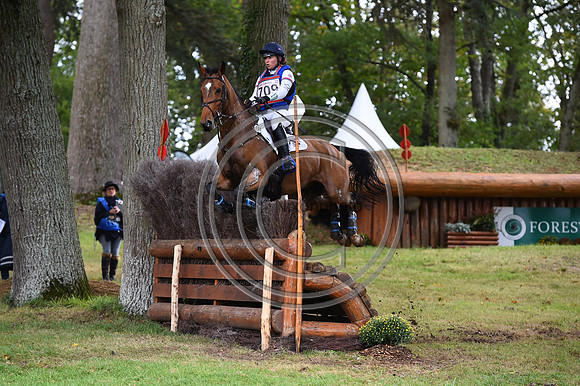 Phoebe LOCKE_RENKUM JITTERBUG_LeLion_PN23_106671