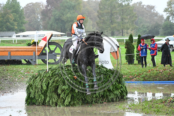 Storm Straker_FEVER PITCH_PAU_PN24_12381