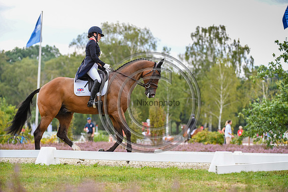 Laura Collett_London 52_EurosLuhmuhlen_PN19_84399