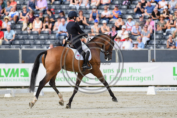 Laura Collett_London 52_EurosLuhmuhlen_PN19_84435