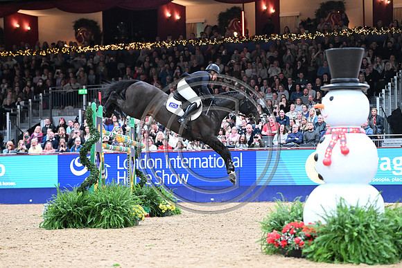 Gemma Stevens_Envoy Merelsnest Z_LIHS_PN24_181849