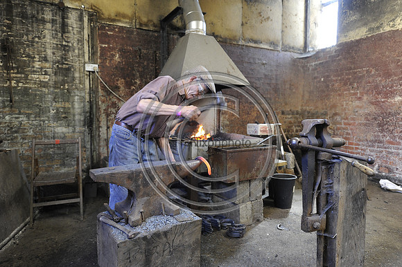 Bernie Tidmarsh_Farrier_PN13_51916