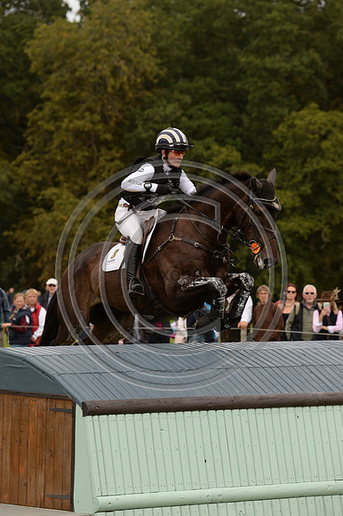 Caroline Powell_ON THE BRASH_LRBHT_MR19_128650