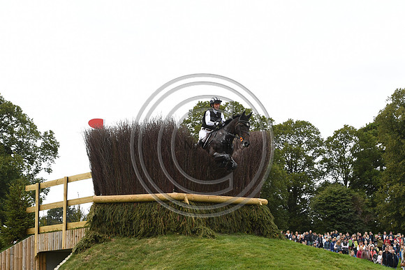 Caroline Powell_ON THE BRASH_TM19_122259