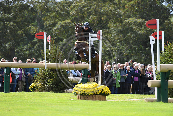 Chris Talley_UNMARKED BILLS_LRBHT_PN19_120147