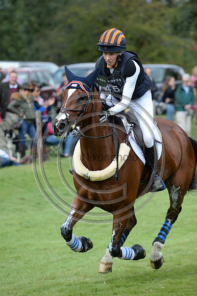 Elisabeth Halliday-Sharp_DENIRO Z_LRBHT_MR19_128938