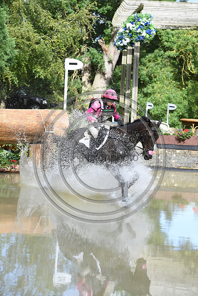Emma Hyslop-Webb_PENNLANDS DOUGLAS_LRBHT_PN19_120490