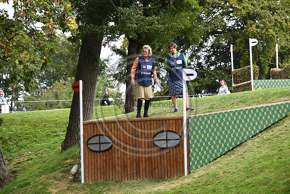 Fence judge_LRBHT_TM19_38916
