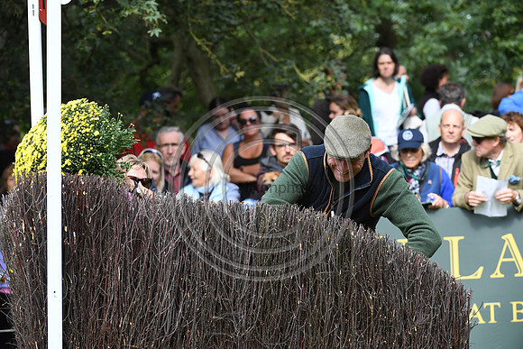 Fence rebuilding_LRBHT_TM19_38907