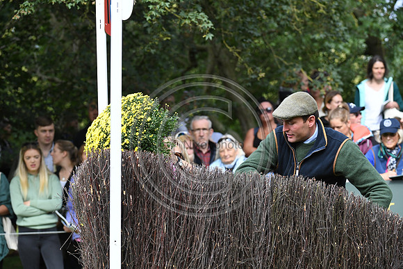 Fence rebuilding_LRBHT_TM19_38908