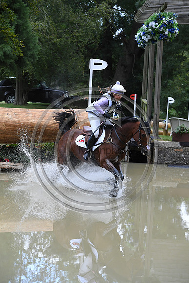 Gemma Tattersall_SANTIAGO BAY_LRBHT_PN19_120543