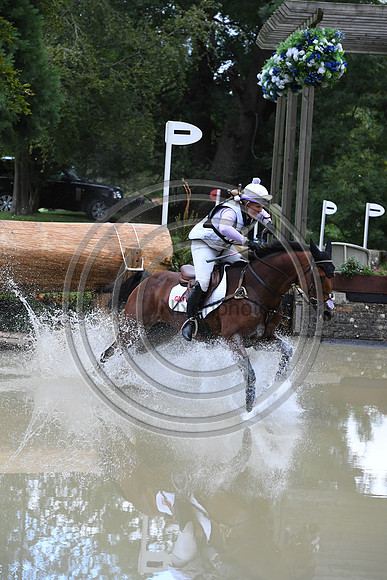 Gemma Tattersall_SANTIAGO BAY_LRBHT_PN19_120544