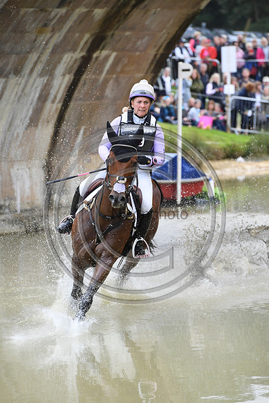 Gemma Tattersall_SANTIAGO BAY_LRBHT_TM19_38664