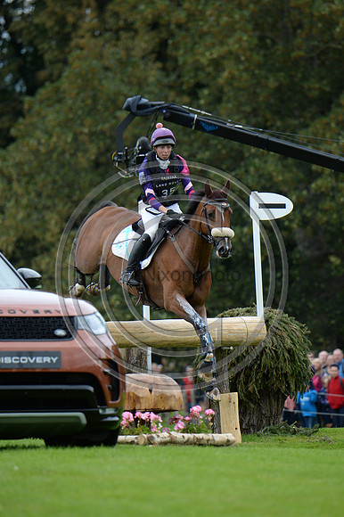 Ginny Howe_UNDALGO DE WINDSOR_LRBHT_MR19_128681