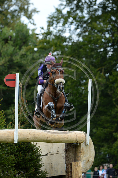 Ginny Howe_UNDALGO DE WINDSOR_LRBHT_MR19_128691