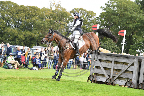 Julia Norman_CARRYON BOBBY BOY_LRBHT_TM19_38601
