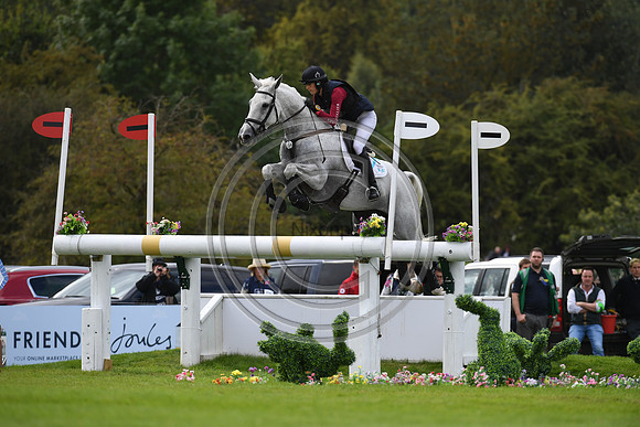 Kirsty Short_COSSAN LAD_LRBHT_PN19_120196
