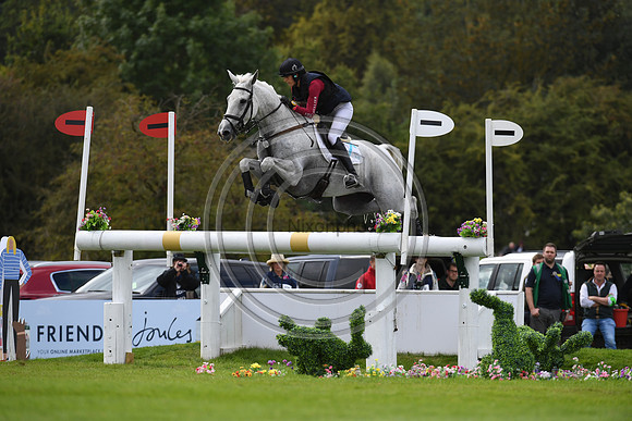 Kirsty Short_COSSAN LAD_LRBHT_PN19_120197