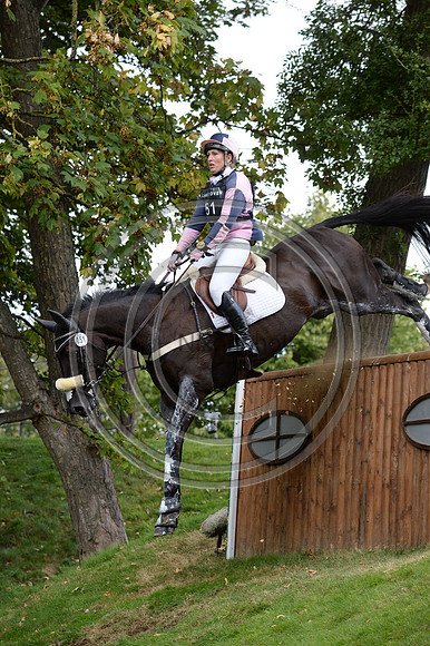 Nana Dalton_ABSOLUT OPPOSITION_LRBHT_MR19_129069