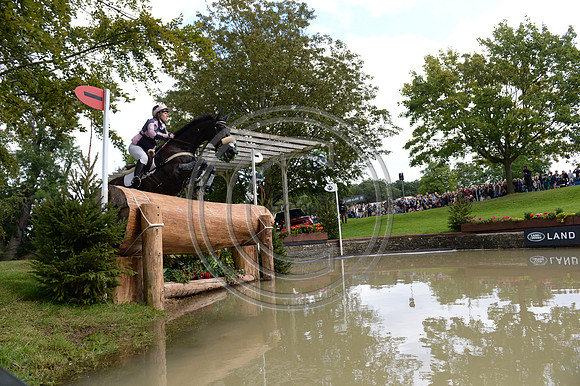 Nana Dalton_ABSOLUT OPPOSITION_LRBHT_PN19_119641